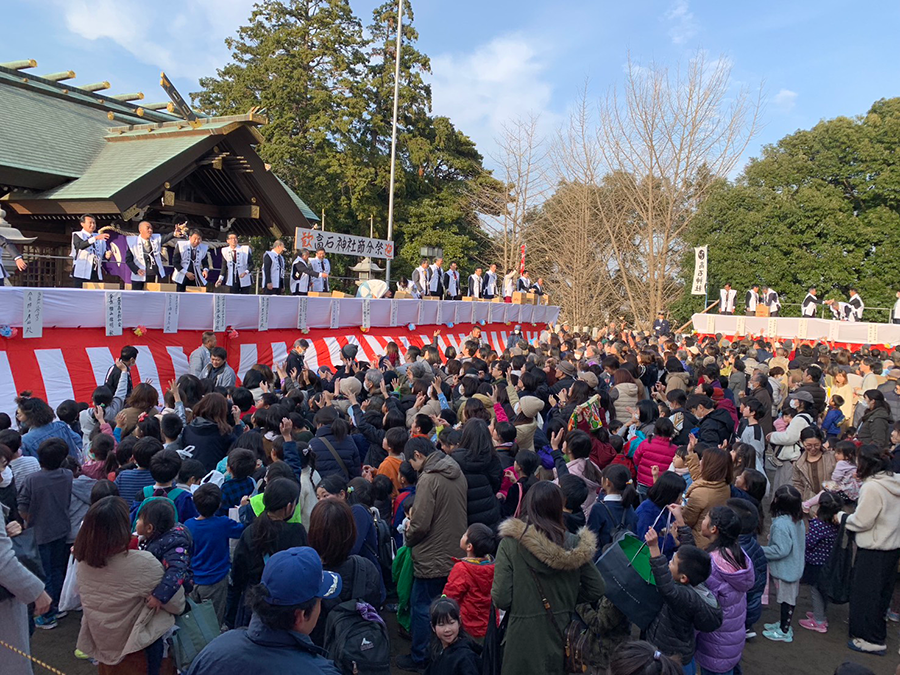 節分祭、豆まき